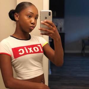 Meet your Posher, Samone